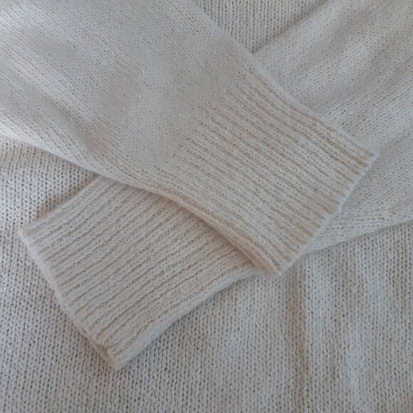 Bay Club SZ M Cream Silk, Angora Rabbit, Nylon & Lambswool Turtleneck Sweater - Picture 6 of 16